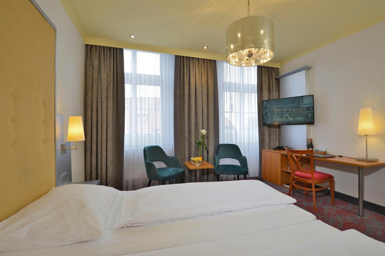 Celler Hof Hotel ภายนอก รูปภาพ
